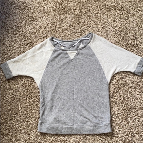 Calvin Klein Sweatshirt - Picture 2 of 4